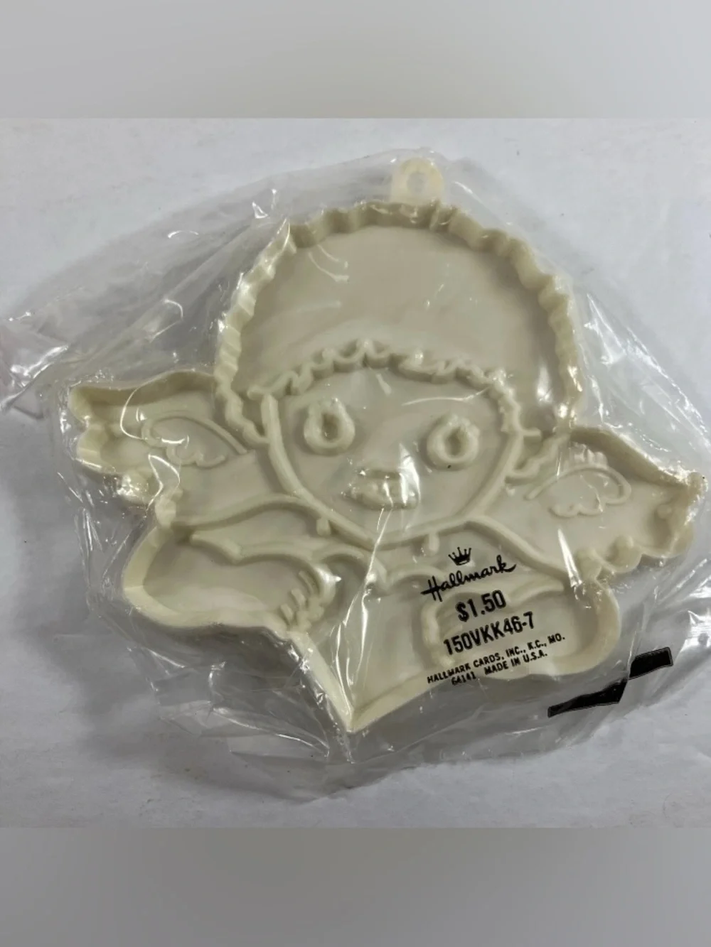 Vintage Hallmark Holiday Cookie Cutters Set Leprechaun Cupid Dracula Dove New